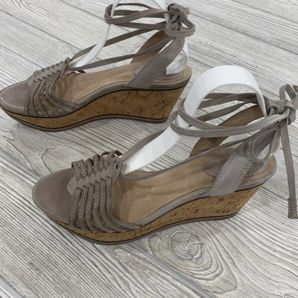 Frye Carlie Strappy Gray Wedge Sandals - sz 9:5